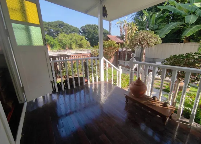 Baan Chay Klong, Canal Side Classic 2brs