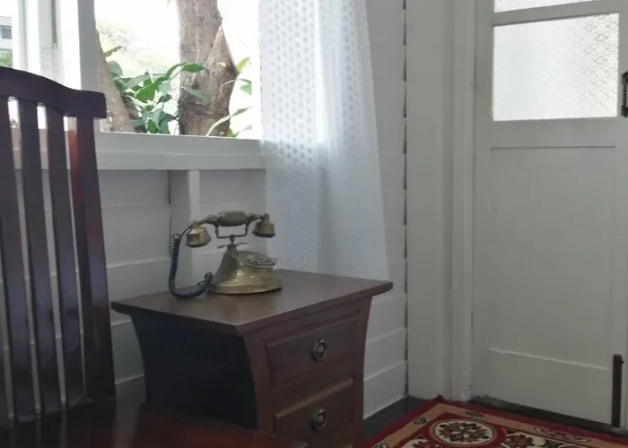 Baan Chay Klong, Canal Side Classic 2brs Holiday home Bangkok
