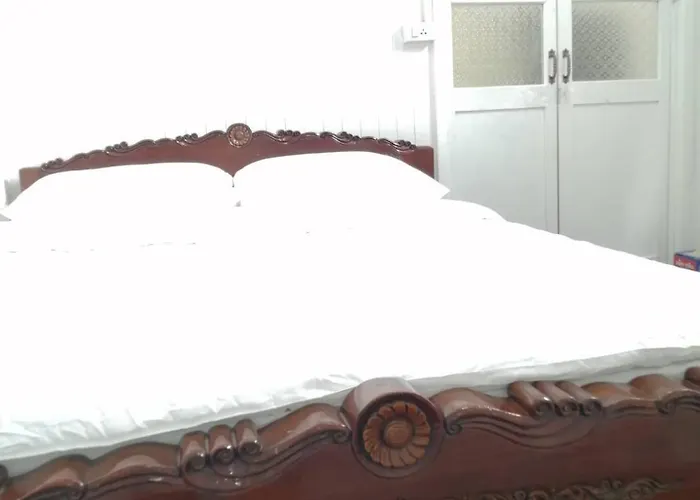 Baan Chay Klong, Canal Side Classic 2brs Holiday home *