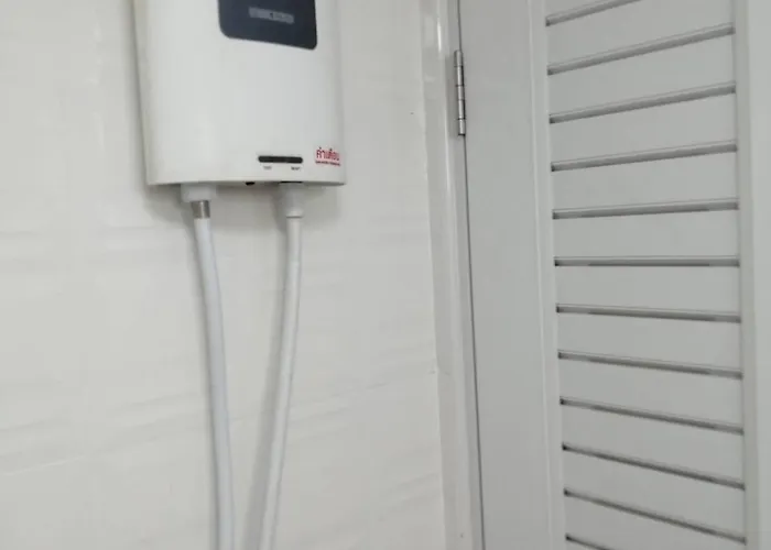 Baan Chay Klong, Canal Side Classic 2brs Holiday home Bangkok