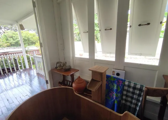Baan Chay Klong, Canal Side Classic 2brs Bangkok
